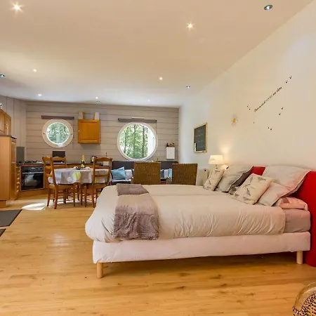 Holiday home Evasion Marine : Avec Jardin Prive, Terrasse Et Acces Direct Au Canal De Nantes A Brest - Fr-1-306-835 *